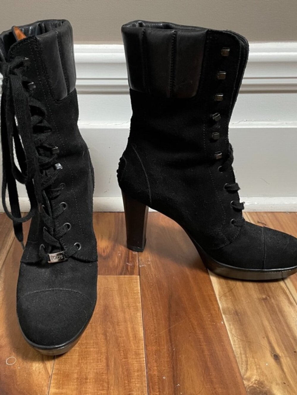TOD'S Vintage black suede lace-up heeled boots
